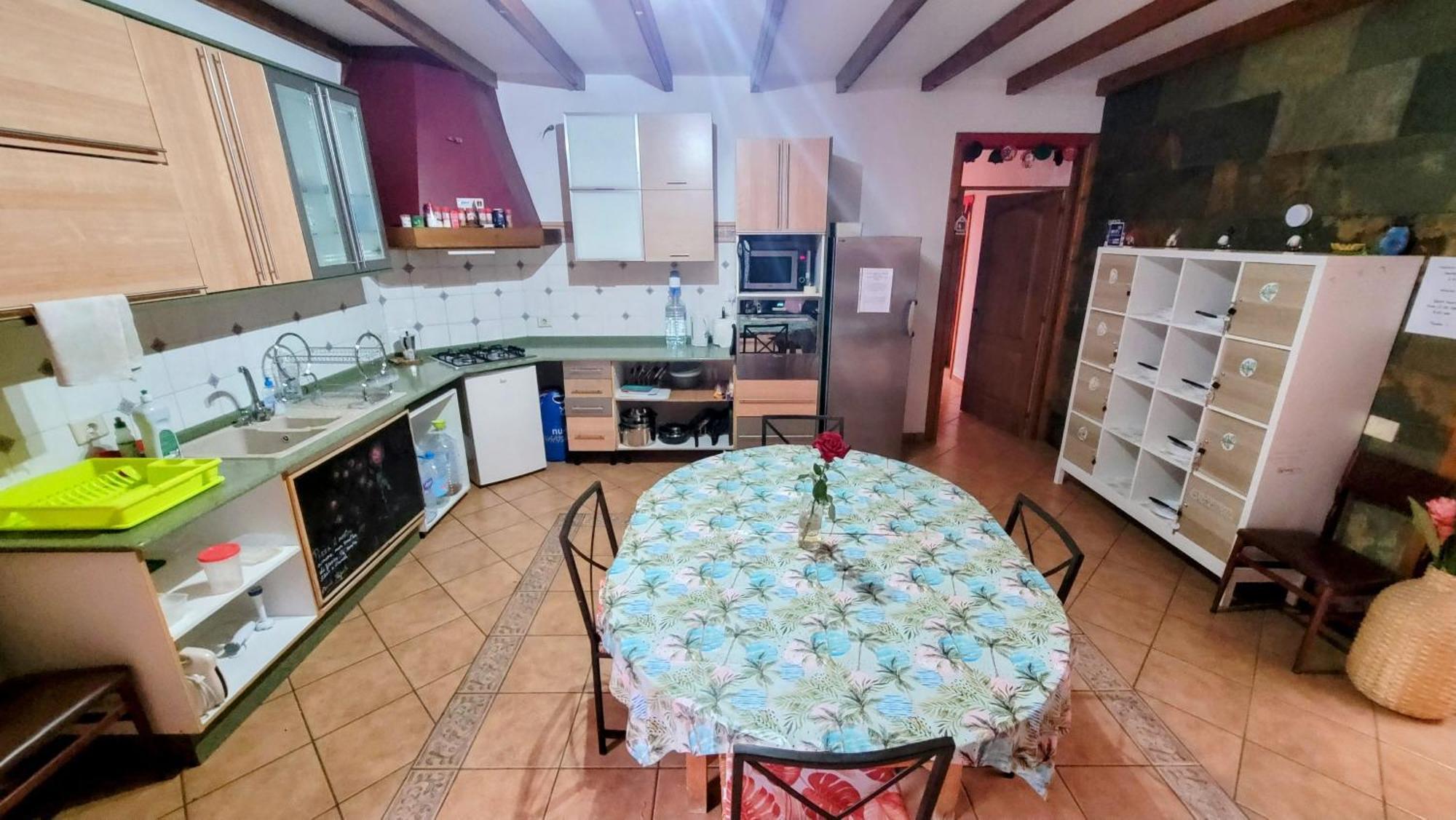 Eden Guesthouse Sardina 外观 照片