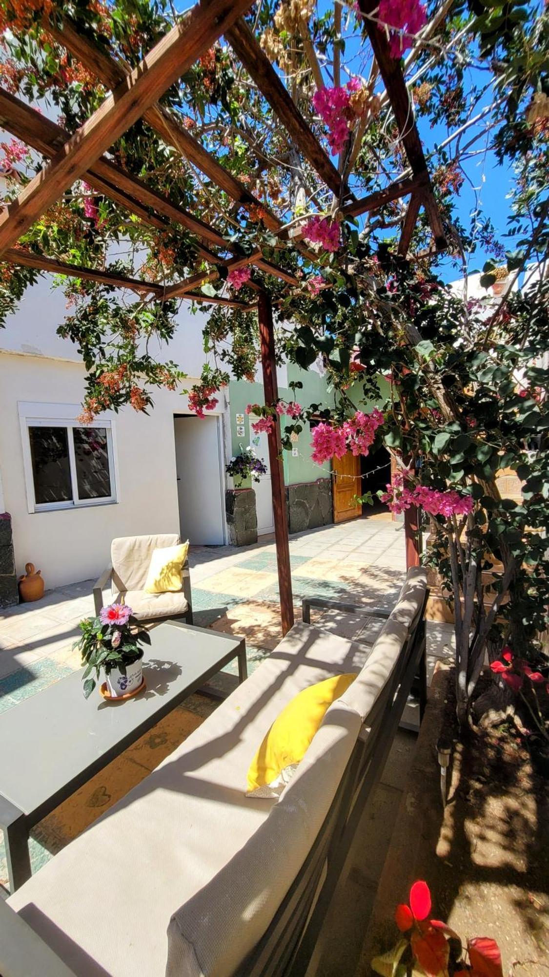 Eden Guesthouse Sardina 外观 照片